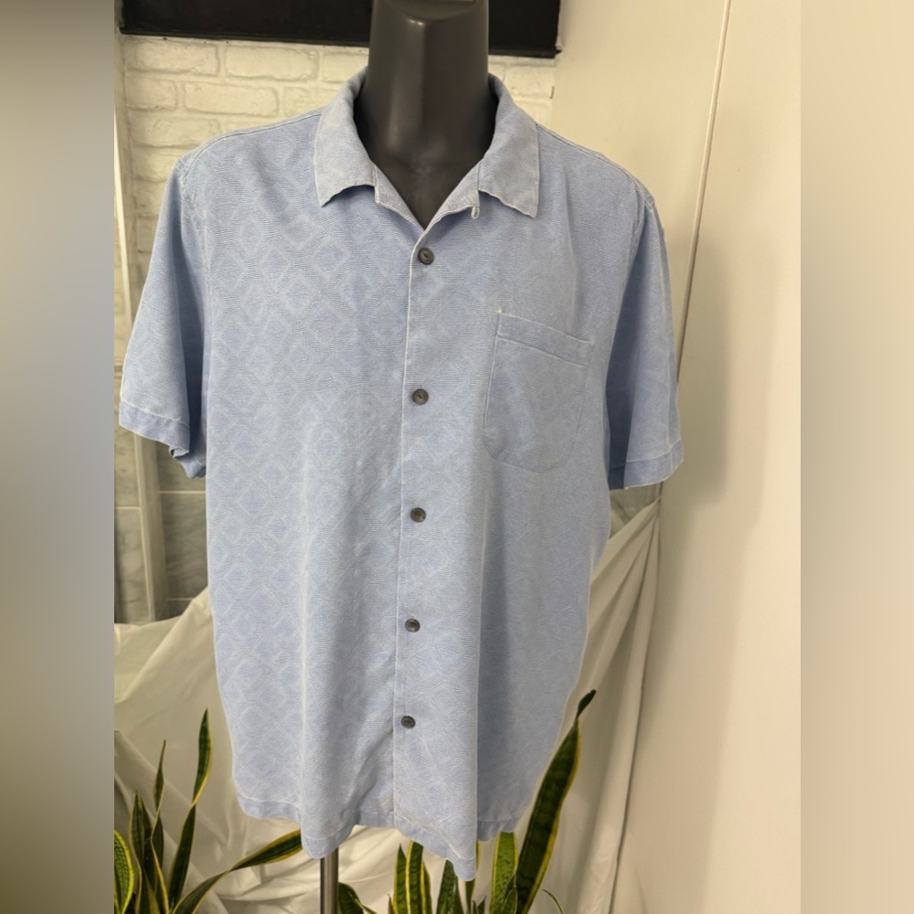 Tommy Bahama 100%silk Acid Wash Blue Casual Button Down Shirt with Relaxed Fit